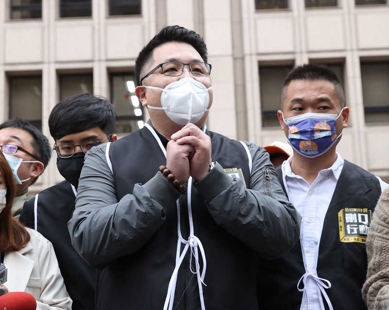 罷免陳柏惟　提議書送中選會。圖／中央社。